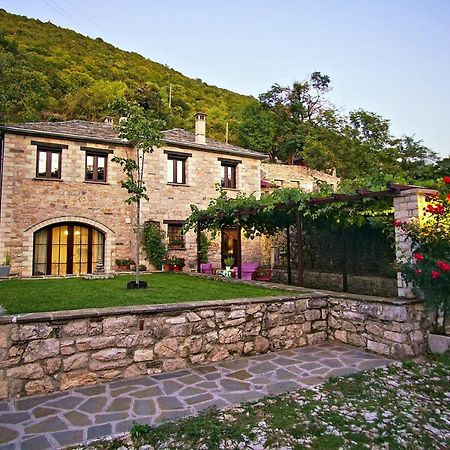 Guesthouse Lucas Zagori エクステリア 写真