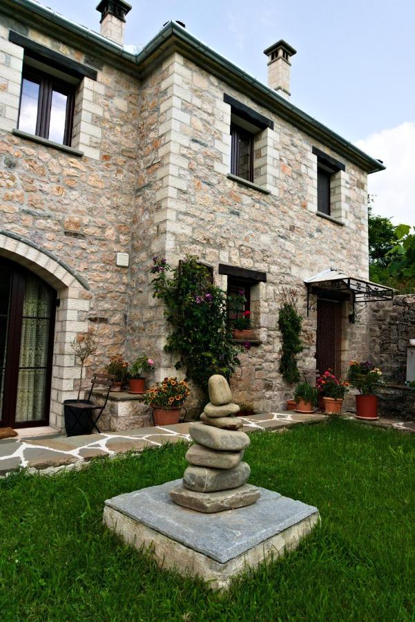 Guesthouse Lucas Zagori エクステリア 写真