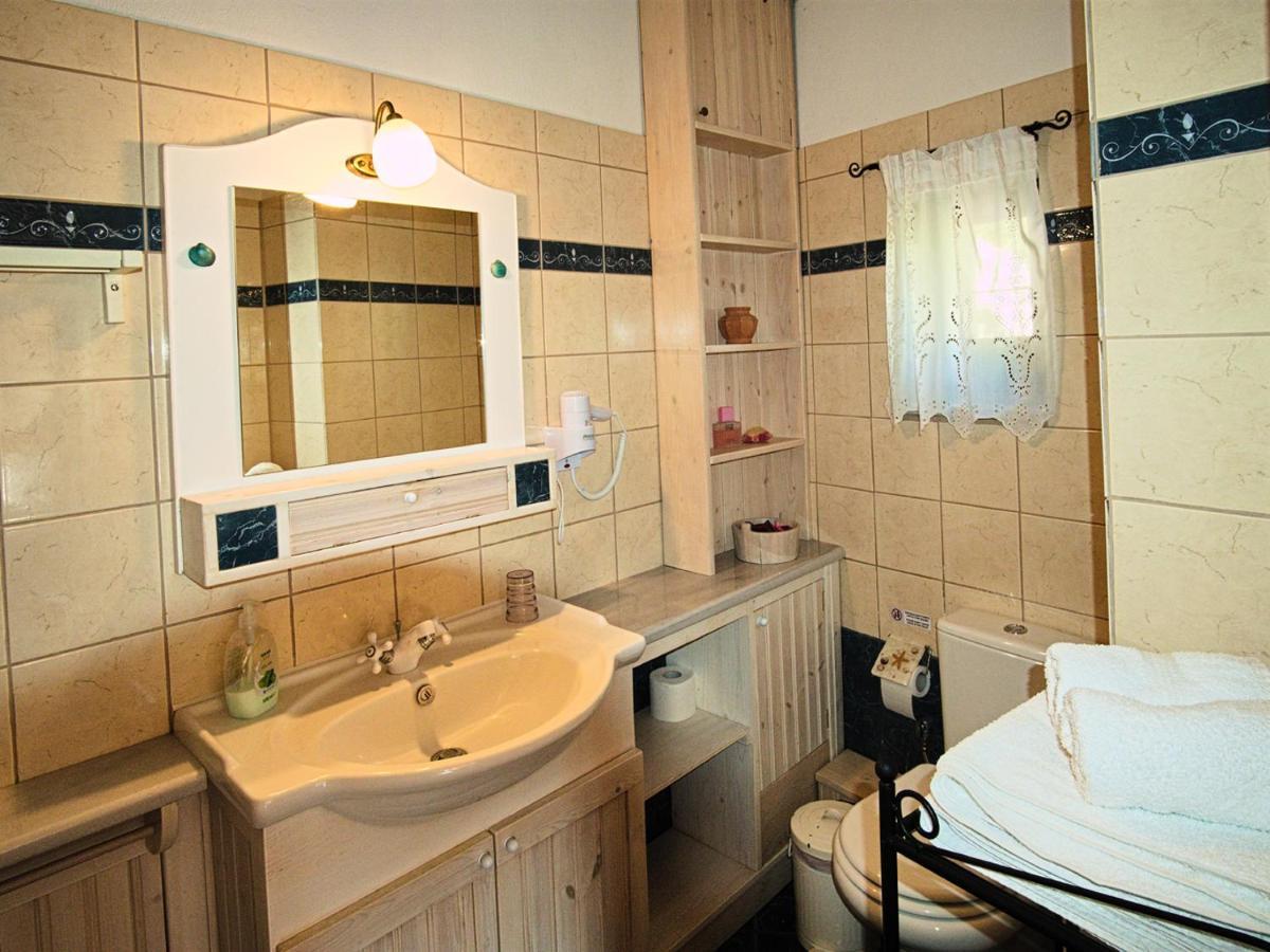 Guesthouse Lucas Zagori エクステリア 写真