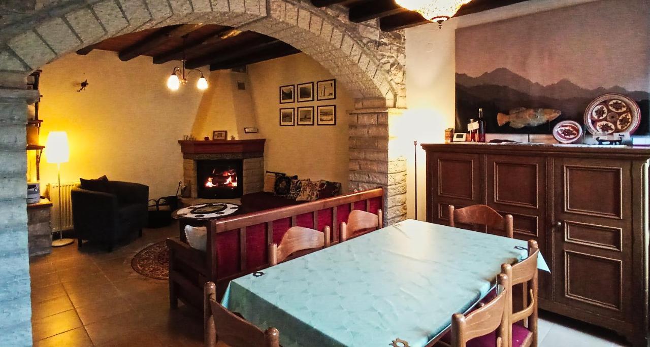 Guesthouse Lucas Zagori エクステリア 写真
